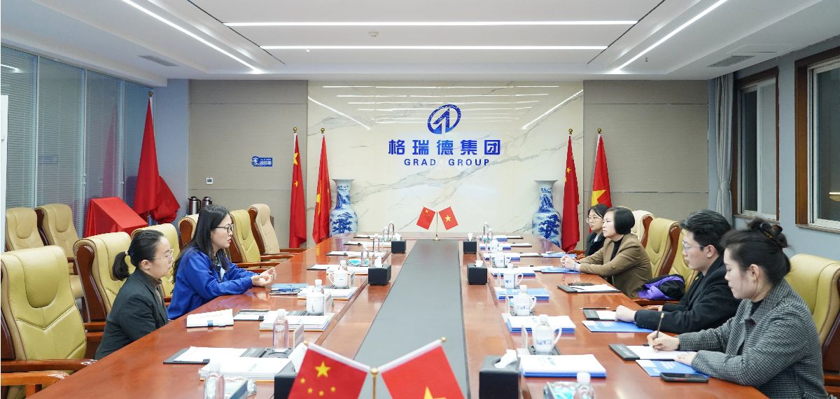 President of China Vietnam Chamber of Commerce Visits GRAD Group