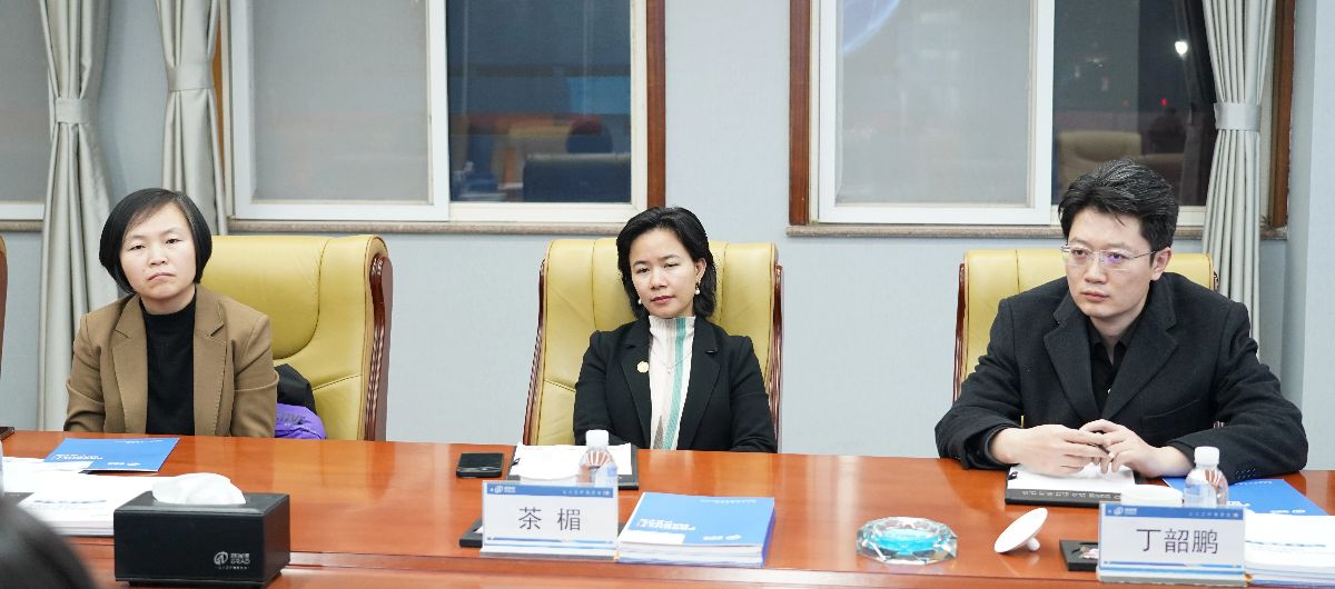 President of China Vietnam Chamber of Commerce Visits GRAD Group